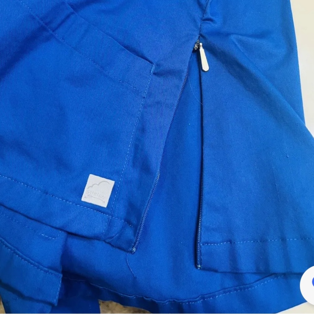 NWOT BUTTER-SOFT nursing
UNIFORM SCRUB TOP - Picture 2 of 3